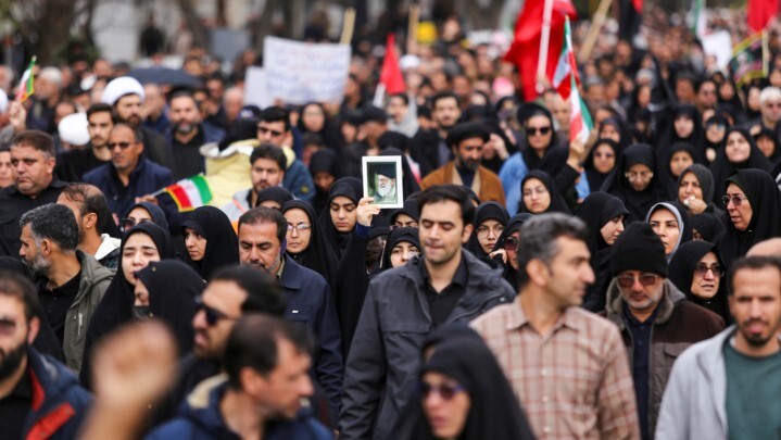 تجدید میثاق تاریخی ملت با رهبر معظم انقلاب در حماسه اربعین «امام شهید» 56050584 819 - تجدید میثاق تاریخی ملت با رهبر معظم انقلاب در حماسه اربعین «امام شهید»
