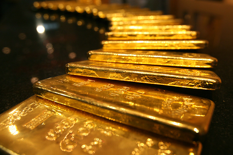 gold 2 800x533 L 1411976874 - شوک ترامپ و معمای طلا: تحلیل جامع بازارهای جهانی در سایه تنش&zwnj;های ژئوپلیتیکی