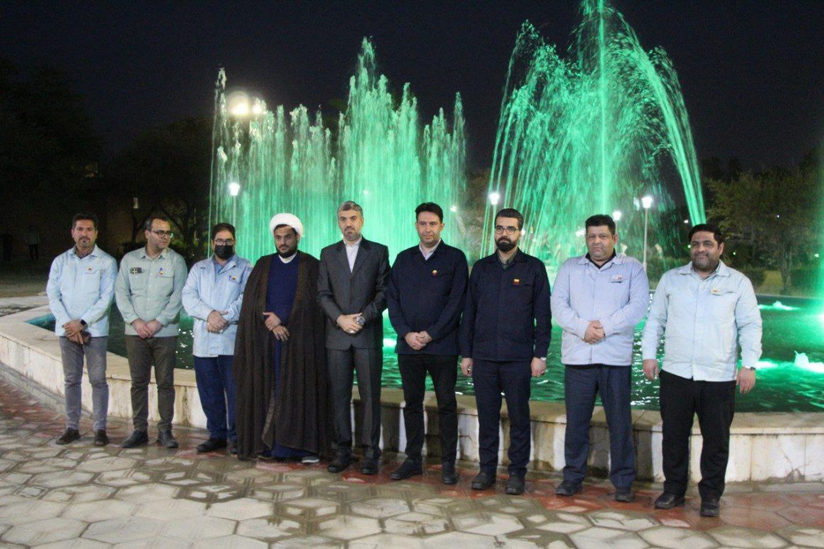 تصویر افتتاح بوستان کارگر فولاد خوزستان با حضور معاون منابع انسانی و کارکنان.