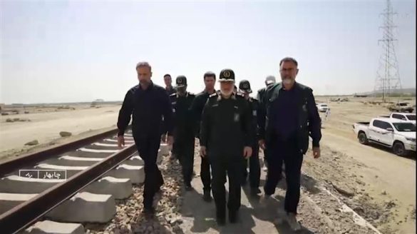 04 2 585x328 - ریل‌گذاری توسعه ملی؛ خط آهن چابهار–زاهدان با مشارکت ذوب‌ آهن و سپاه به گام پایانی نزدیک شد