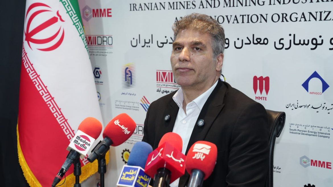 ثبت رکورد ۶۷۰ هزار متر حفاری اکتشافی و دستاوردهای توسعه معدن توسط ایمیدرو در ایران اکسپو ۱۴۰۴