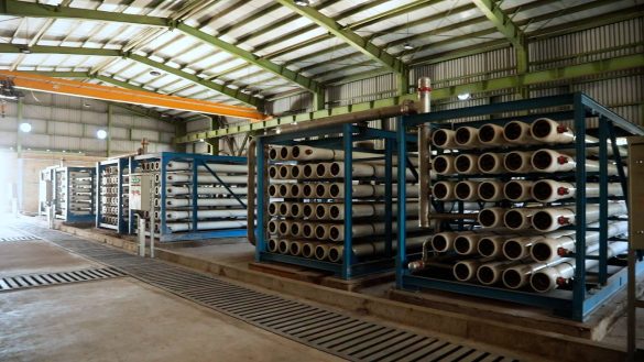 a11cafed d357 480d 810b 0f1961574eb8 585x329 - رکوردشکنی فولاد خوزستان در تولید آب صنعتی؛ پاسداری از منابع حیاتی