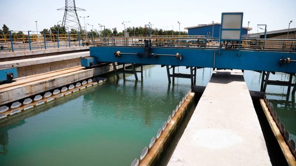 a21fcad5 602a 42c2 b742 67ad691eef8f 585x329 - رکوردشکنی فولاد خوزستان در تولید آب صنعتی؛ پاسداری از منابع حیاتی